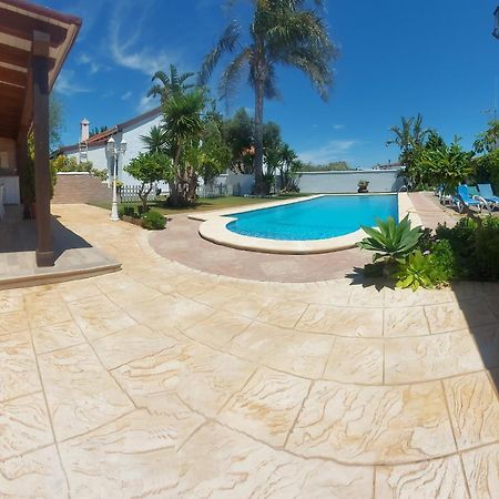 Chalet La Huerta Con Piscina Y Wifi 콘일데라프론테라 외부 사진
