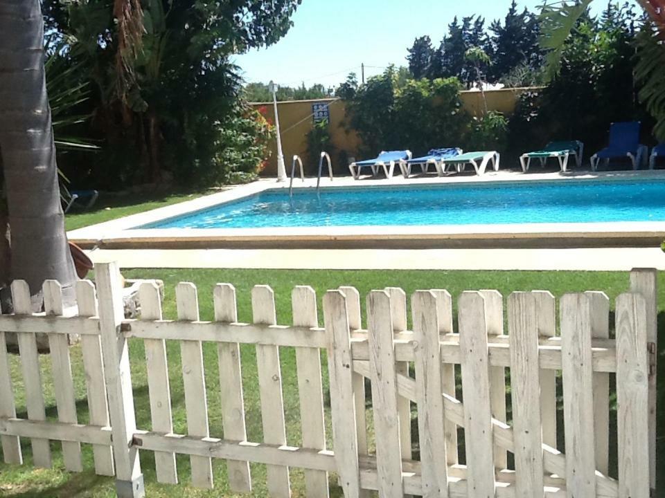 Chalet La Huerta Con Piscina Y Wifi 콘일데라프론테라 외부 사진