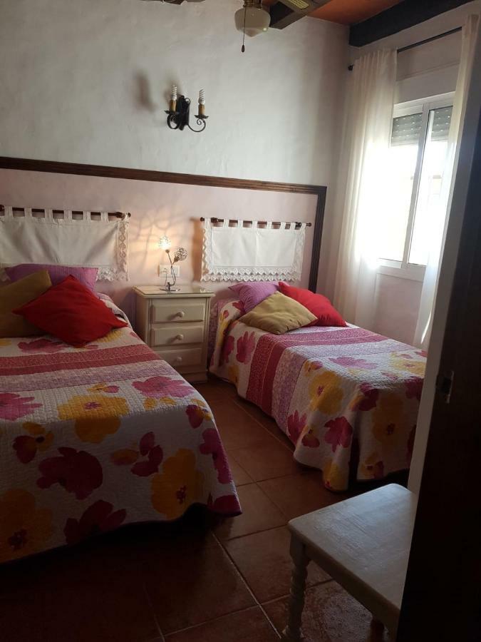 Chalet La Huerta Con Piscina Y Wifi 콘일데라프론테라 외부 사진